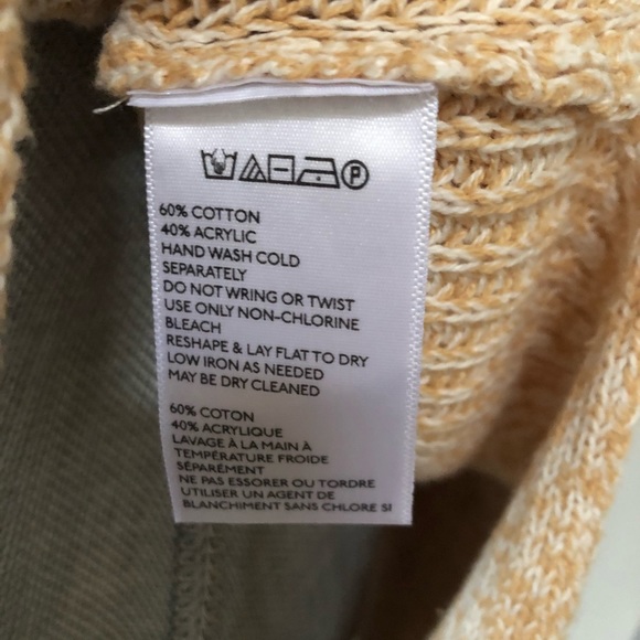 Urban Outfitters boxy fit turtleneck sweater - Picture 4 of 6